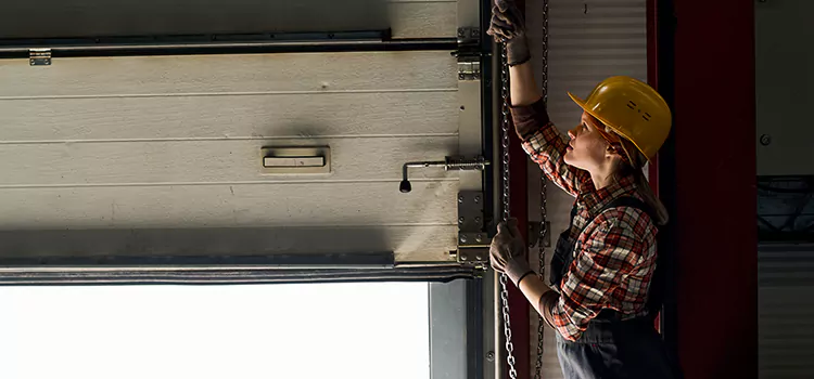 Addressing Common Garage Door Stoppage Issues in Goodyear, AZ